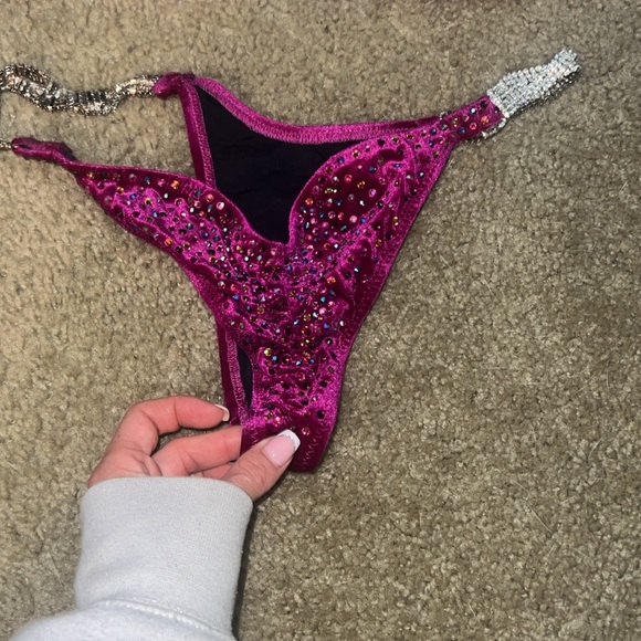 NPC bikini - Picture 4 of 4